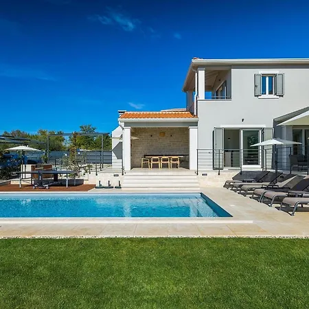 Дом отдыха Regina Markovac